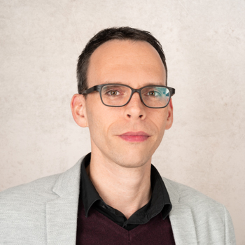 Dr. Simon Ruch
